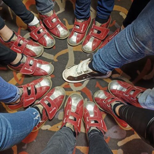 Soirée bowling instant partage sorties entre amis decouverte activitée